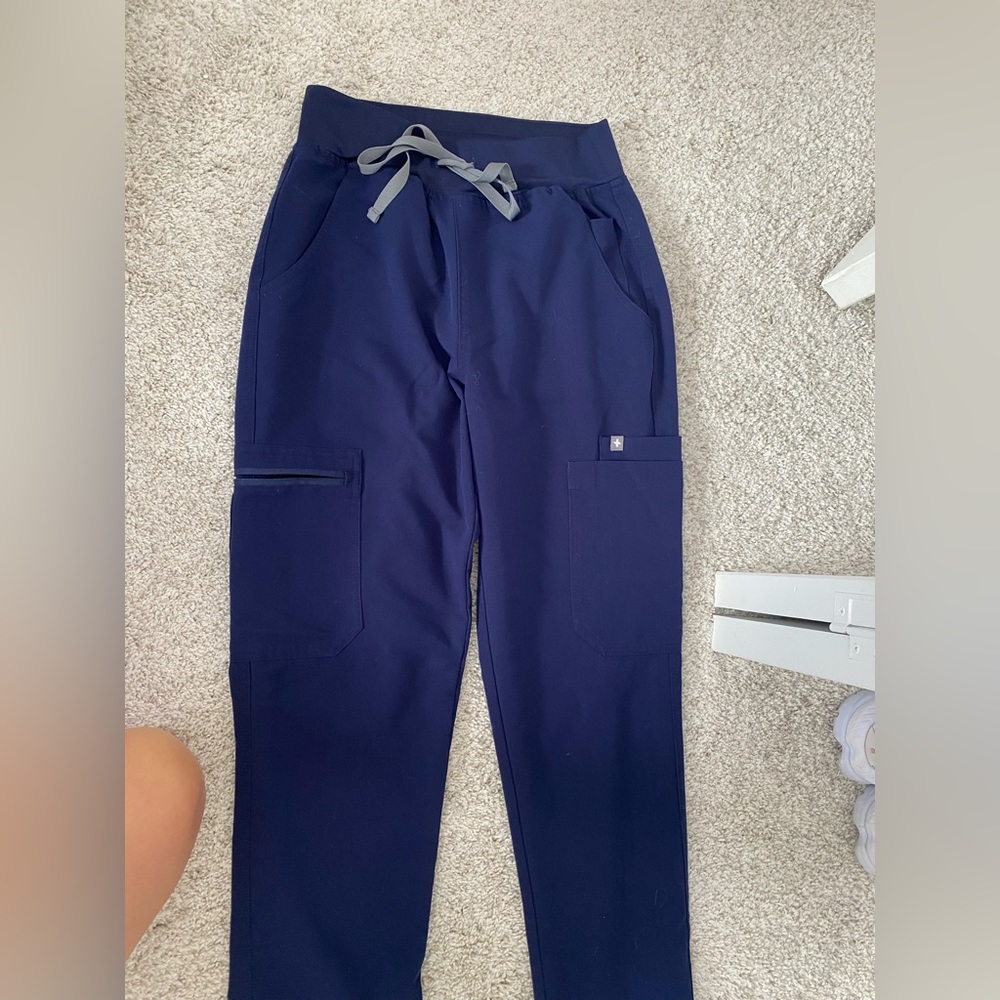 FIGS - navy high waisted yolo pants size xs
